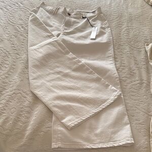 BNWT Elegant White Women's Nomad Super High Rise Wide Leg by Nicole Miller